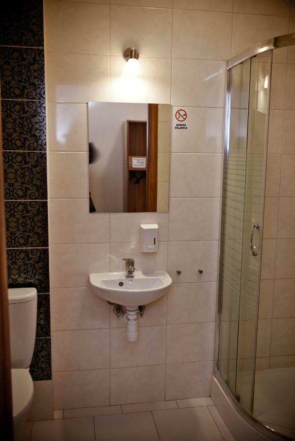 Kolumny 217- Tanie Noclegi Pracownicze, Parking Bezplatny Lodž Exteriér fotografie